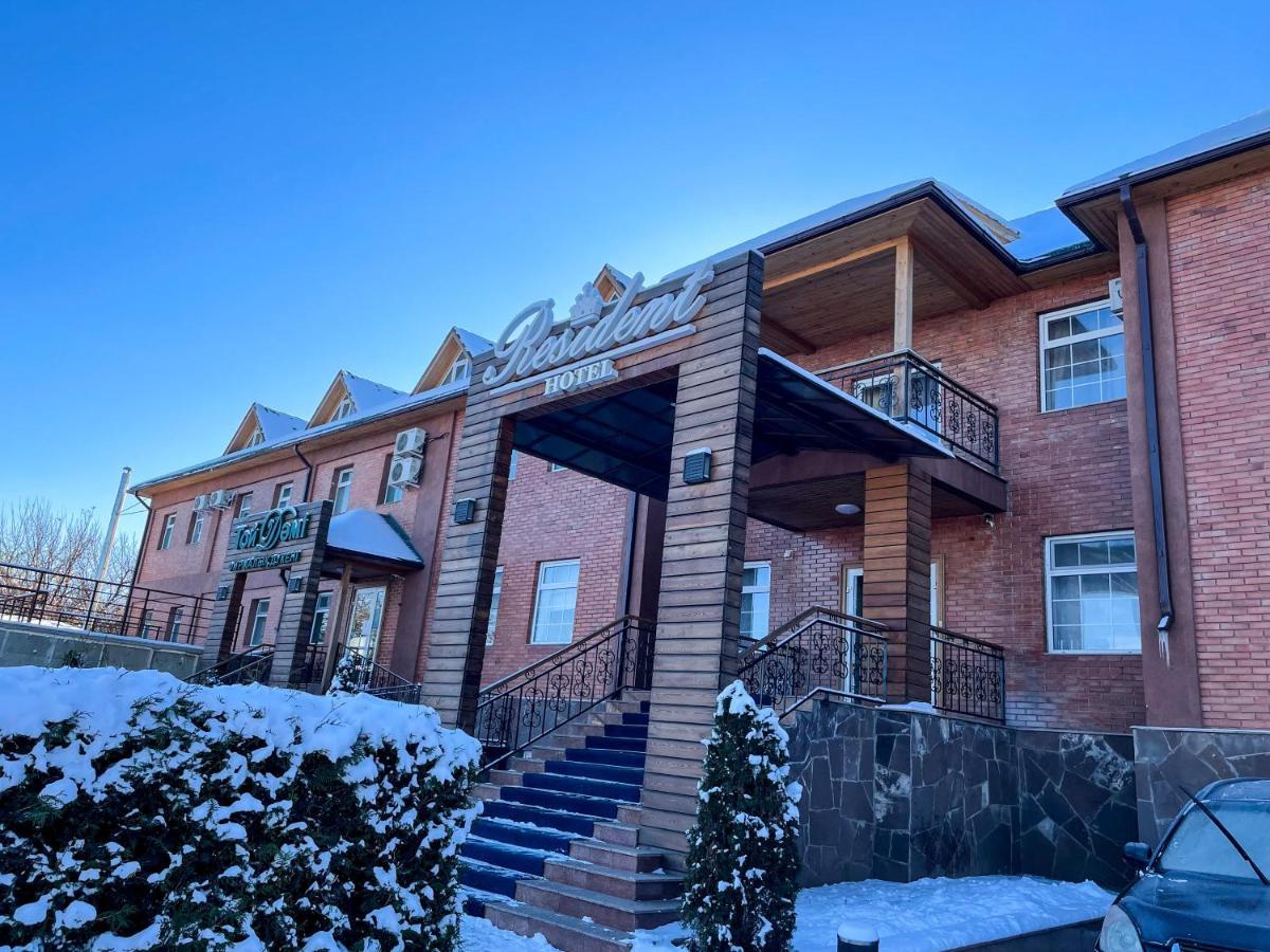 Resident Hotel Kaskelen ภายนอก รูปภาพ