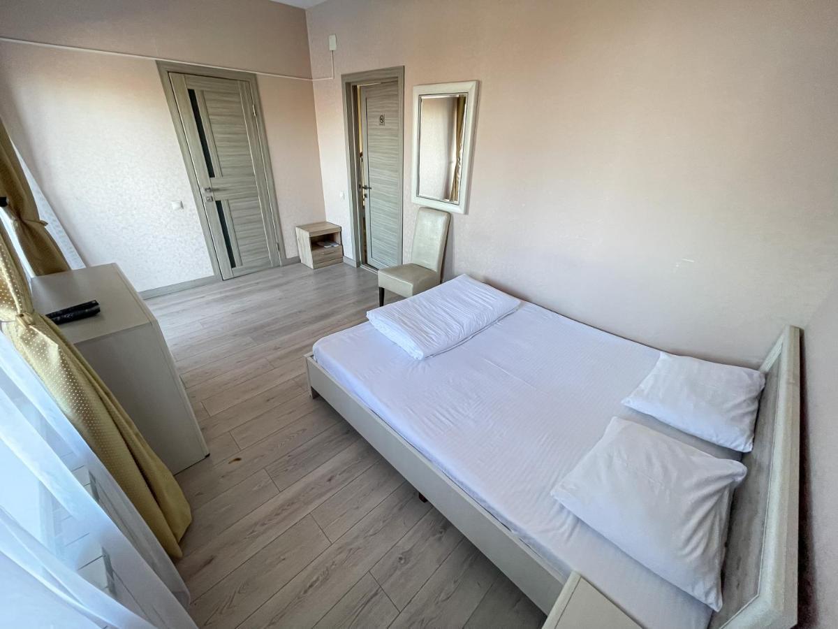 Resident Hotel Kaskelen ภายนอก รูปภาพ