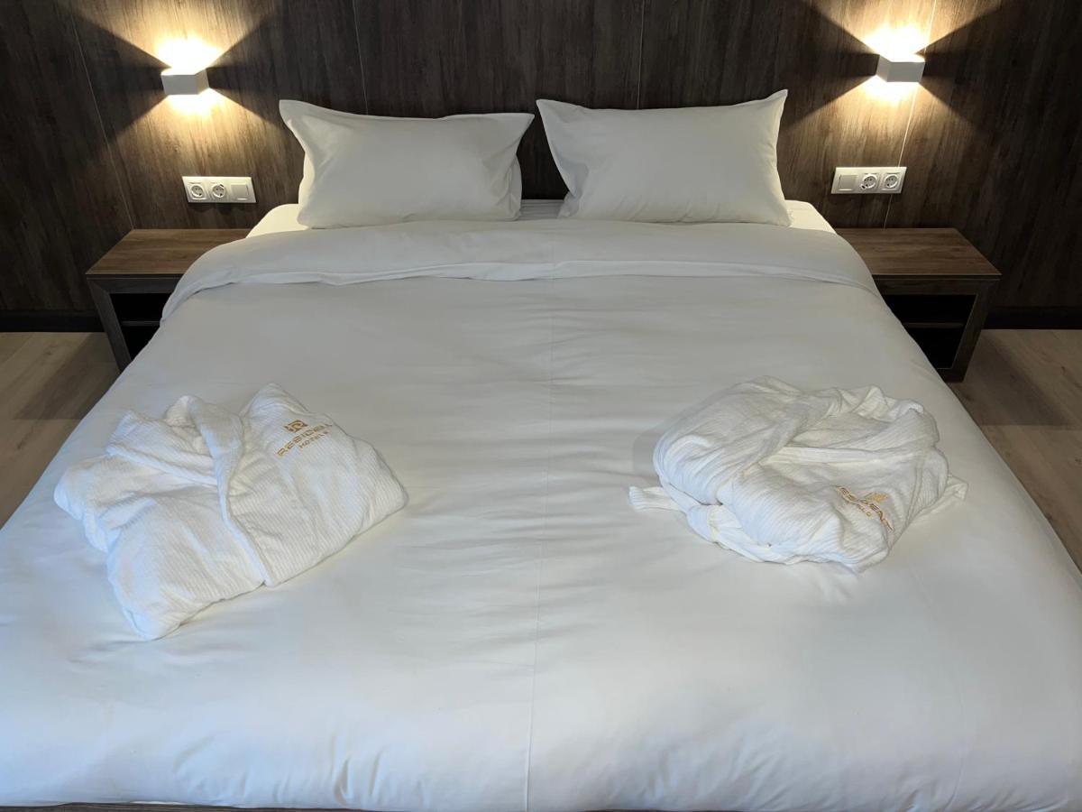Resident Hotel Kaskelen ภายนอก รูปภาพ