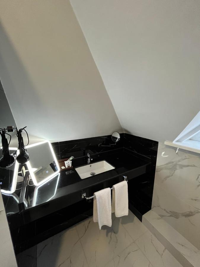Resident Hotel Kaskelen ภายนอก รูปภาพ